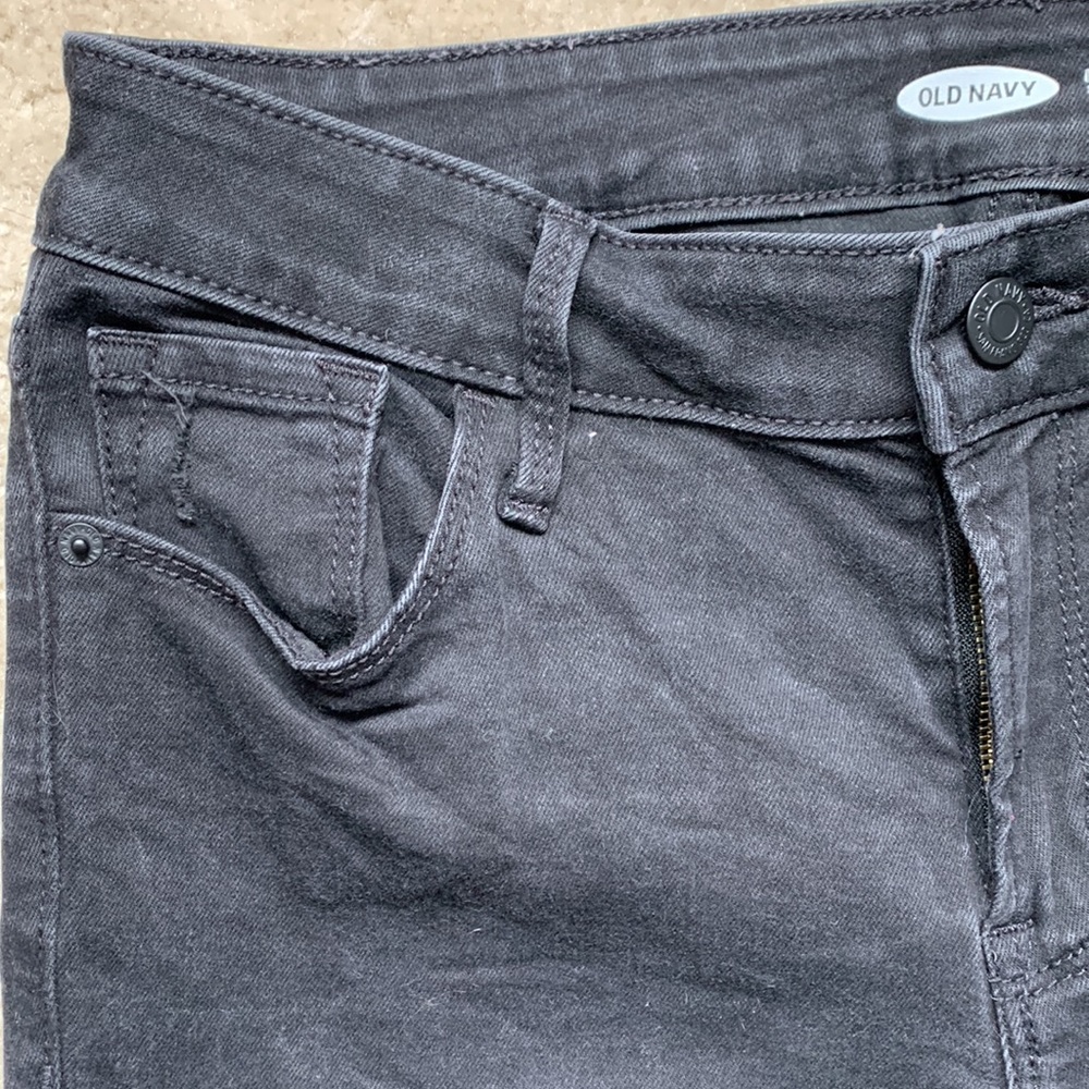Old Navy size 8 Mid-Rise Rockstar Distressed Super Skinny Black Ankle Jeggings - Picture 9 of 10